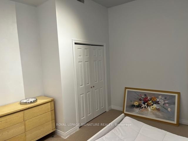 B-208 Carlton Street, Toronto, ON