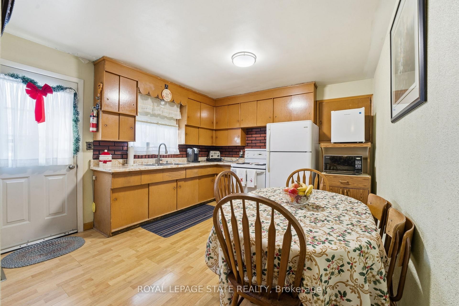 29 Leckie Avenue, Hamilton, ON - Indoor