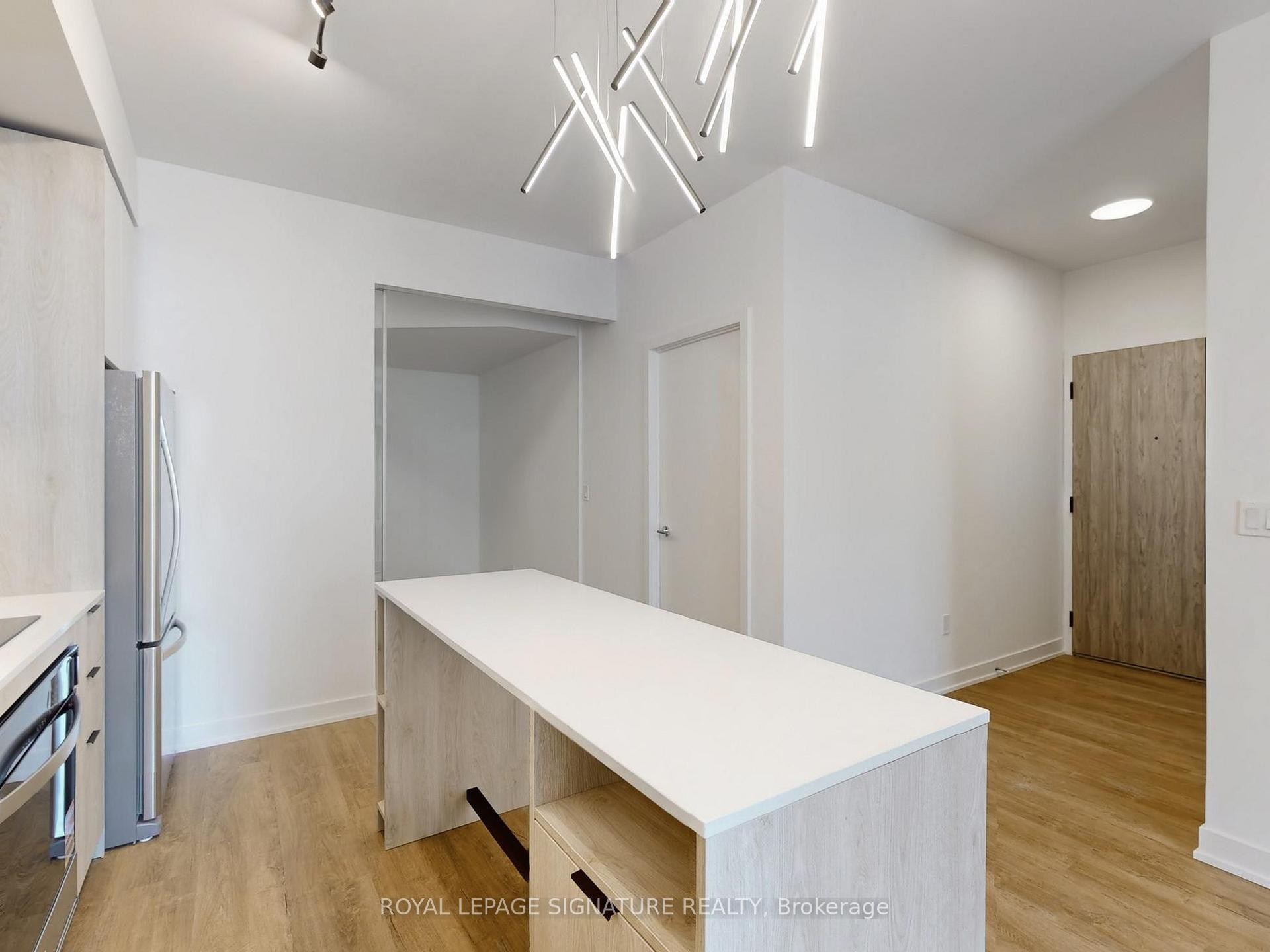 818-1007 The Queensway N/A, Toronto, ON - Indoor