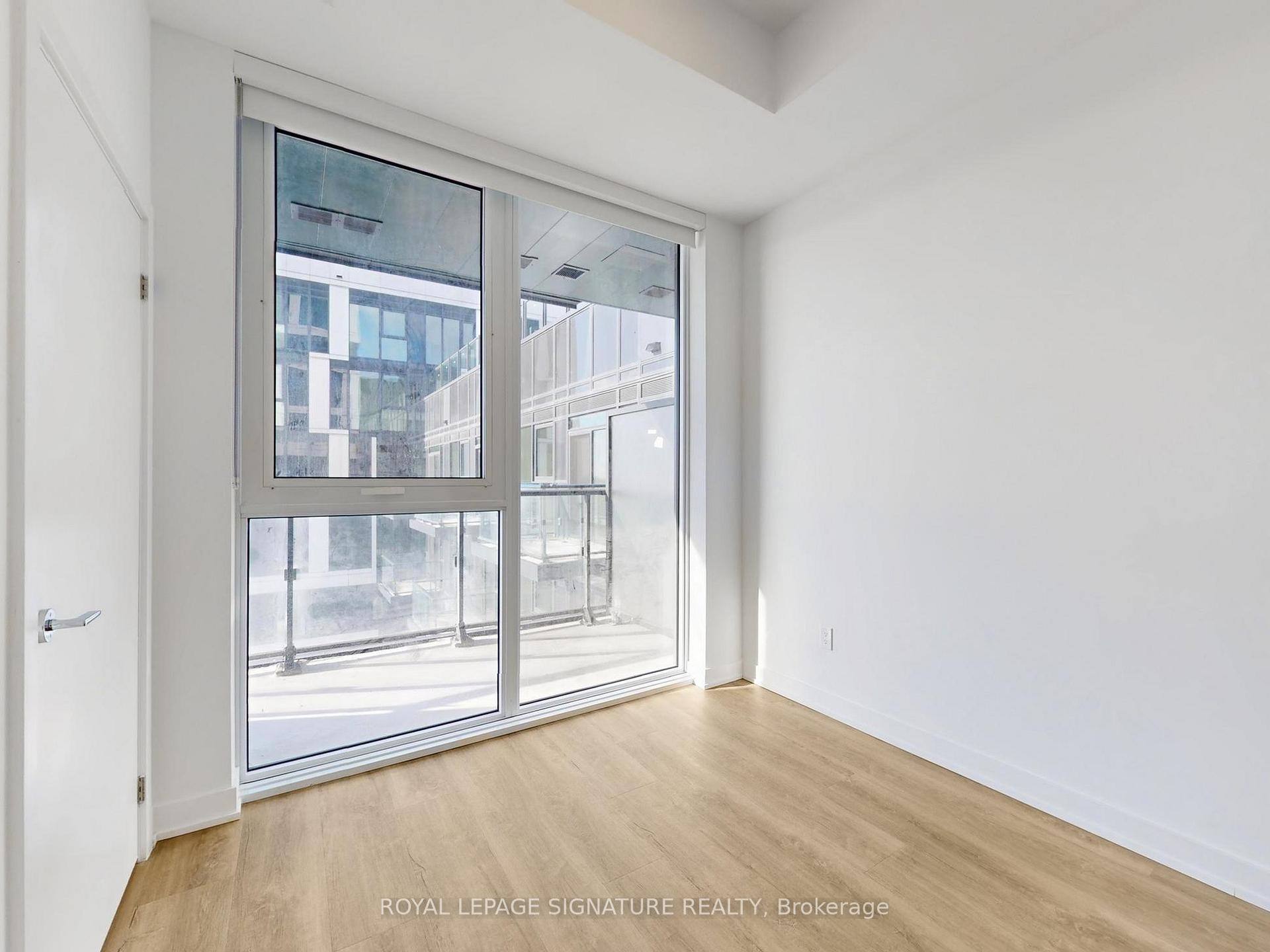 818-1007 The Queensway N/A, Toronto, ON - Indoor Photo Showing Other Room