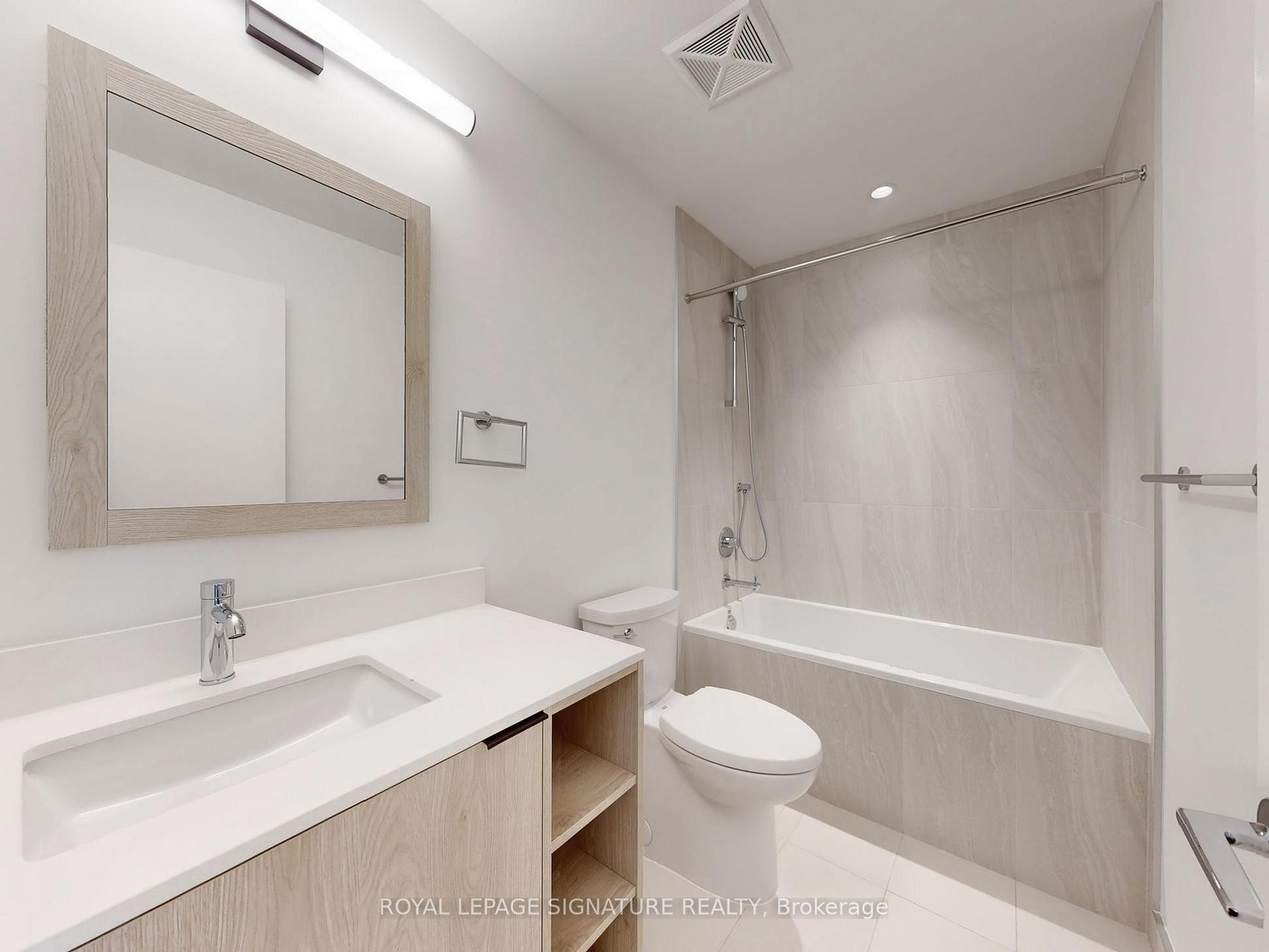 818-1007 The Queensway N/A, Toronto, ON - Indoor Photo Showing Bathroom