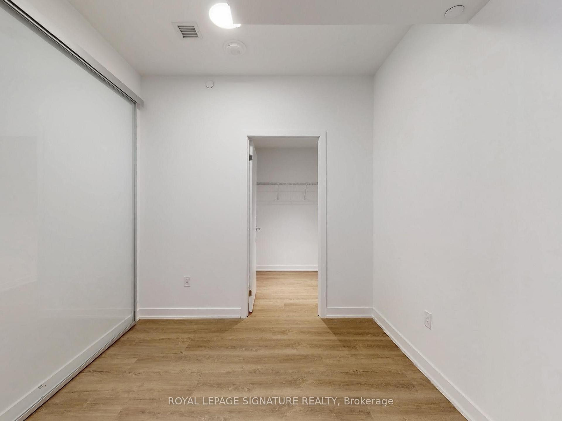 818-1007 The Queensway N/A, Toronto, ON - Indoor Photo Showing Other Room