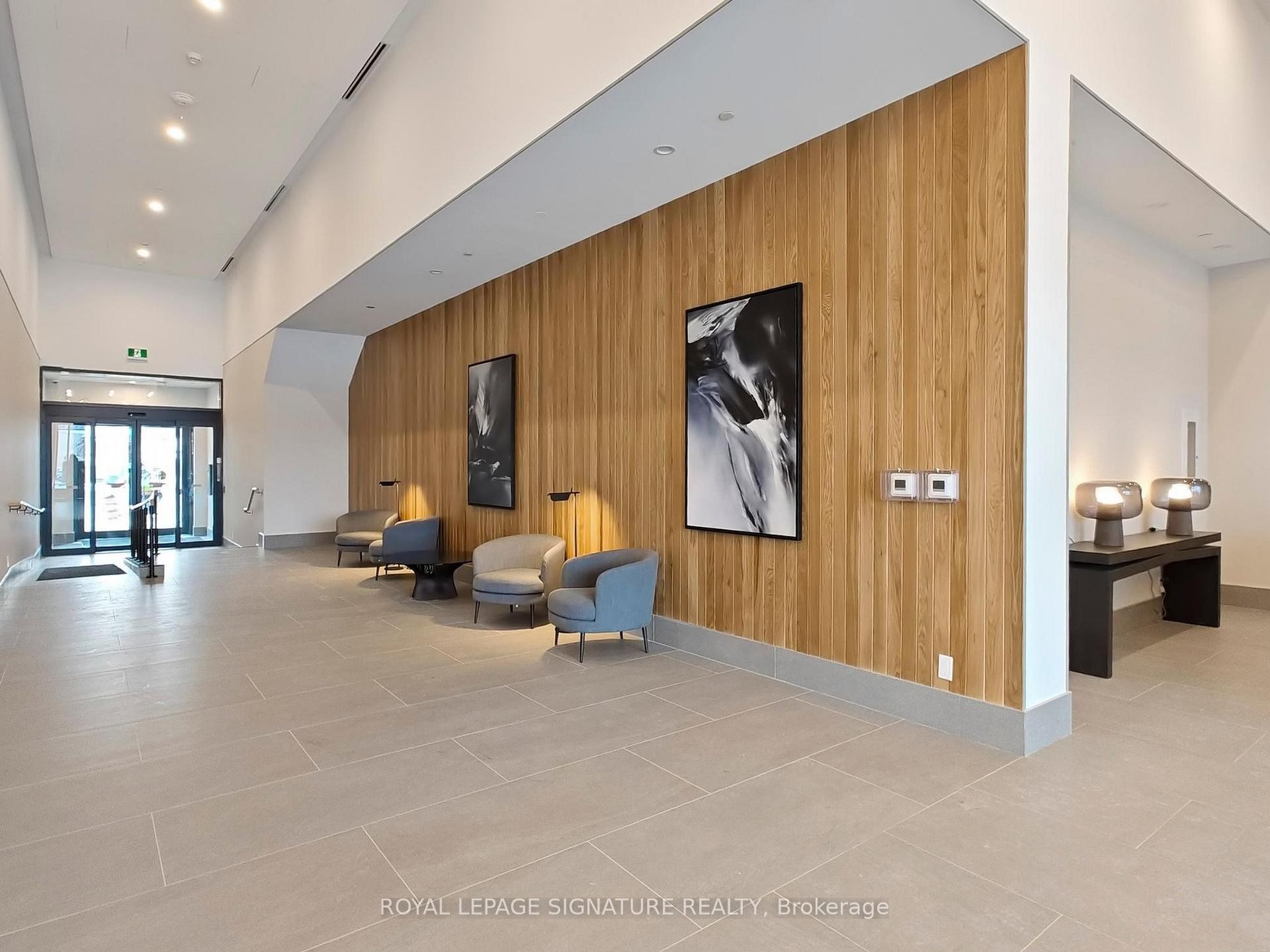 818-1007 The Queensway N/A, Toronto, ON - Indoor Photo Showing Other Room