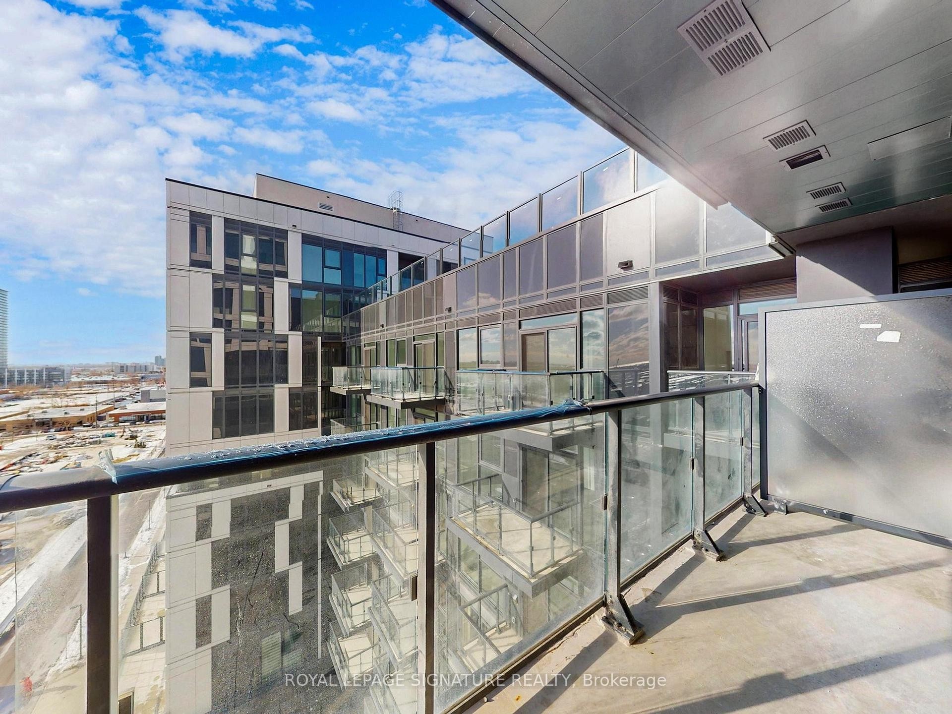 818-1007 The Queensway N/A, Toronto, ON - Outdoor With Exterior