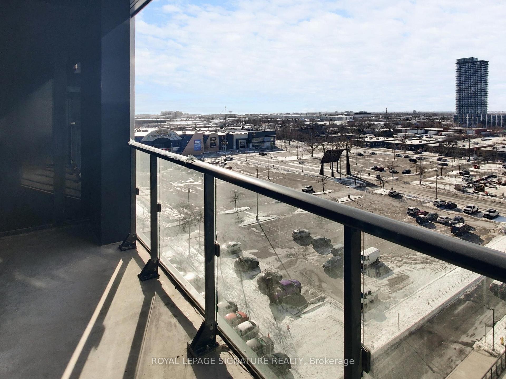 818-1007 The Queensway N/A, Toronto, ON - Outdoor With View