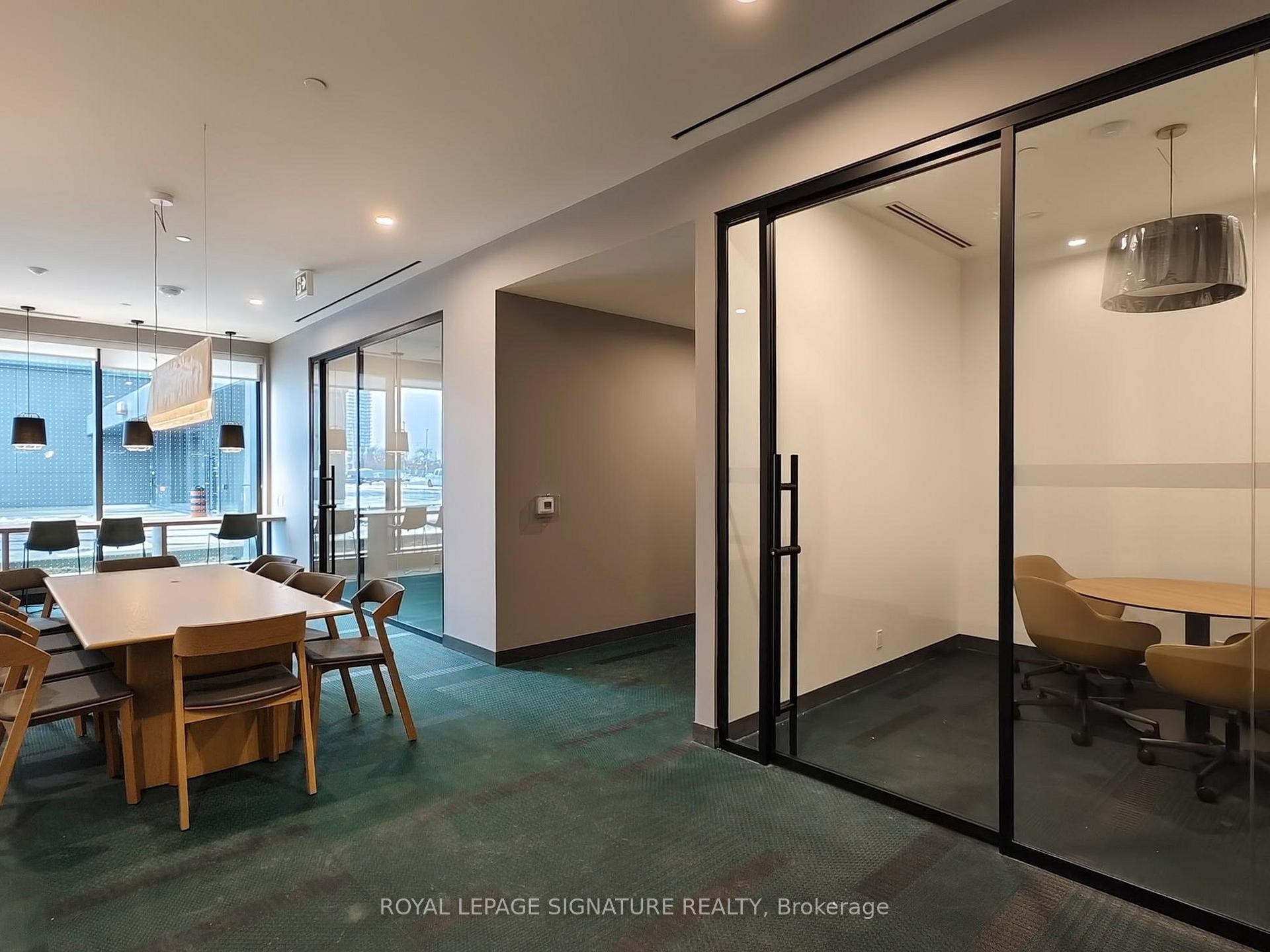 818-1007 The Queensway N/A, Toronto, ON - Indoor Photo Showing Dining Room