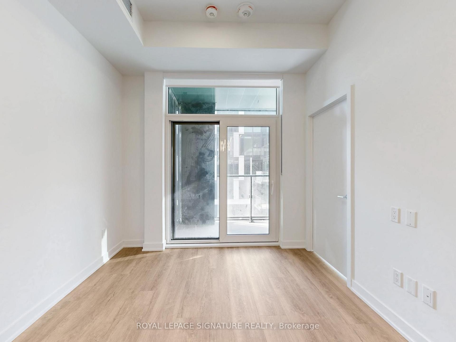 818-1007 The Queensway N/A, Toronto, ON - Indoor Photo Showing Other Room