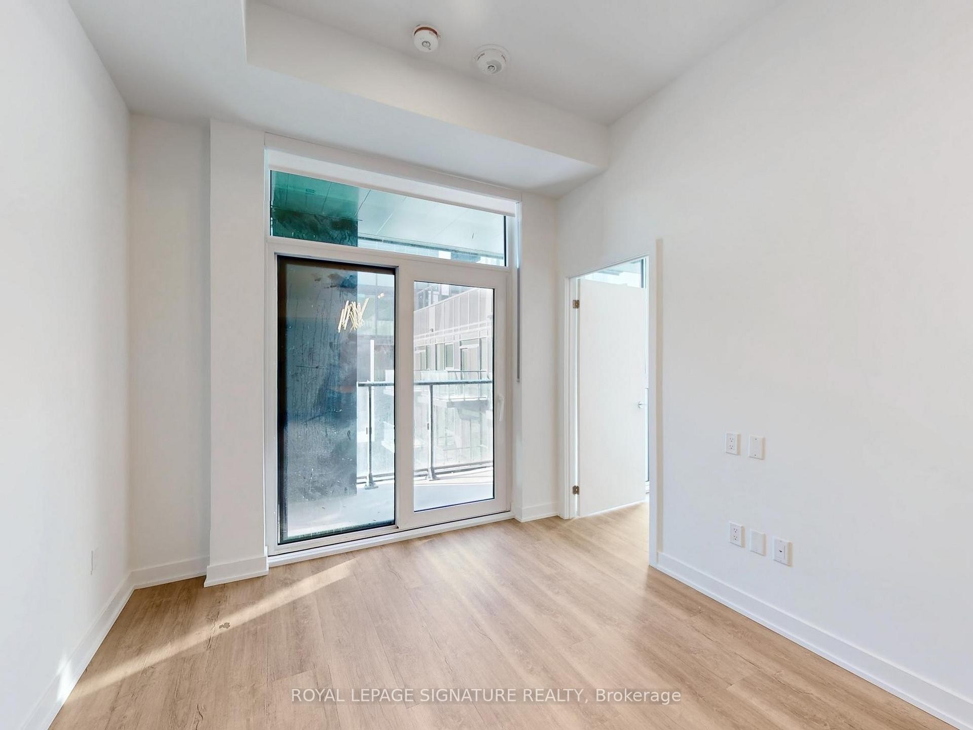 818-1007 The Queensway N/A, Toronto, ON - Indoor Photo Showing Other Room