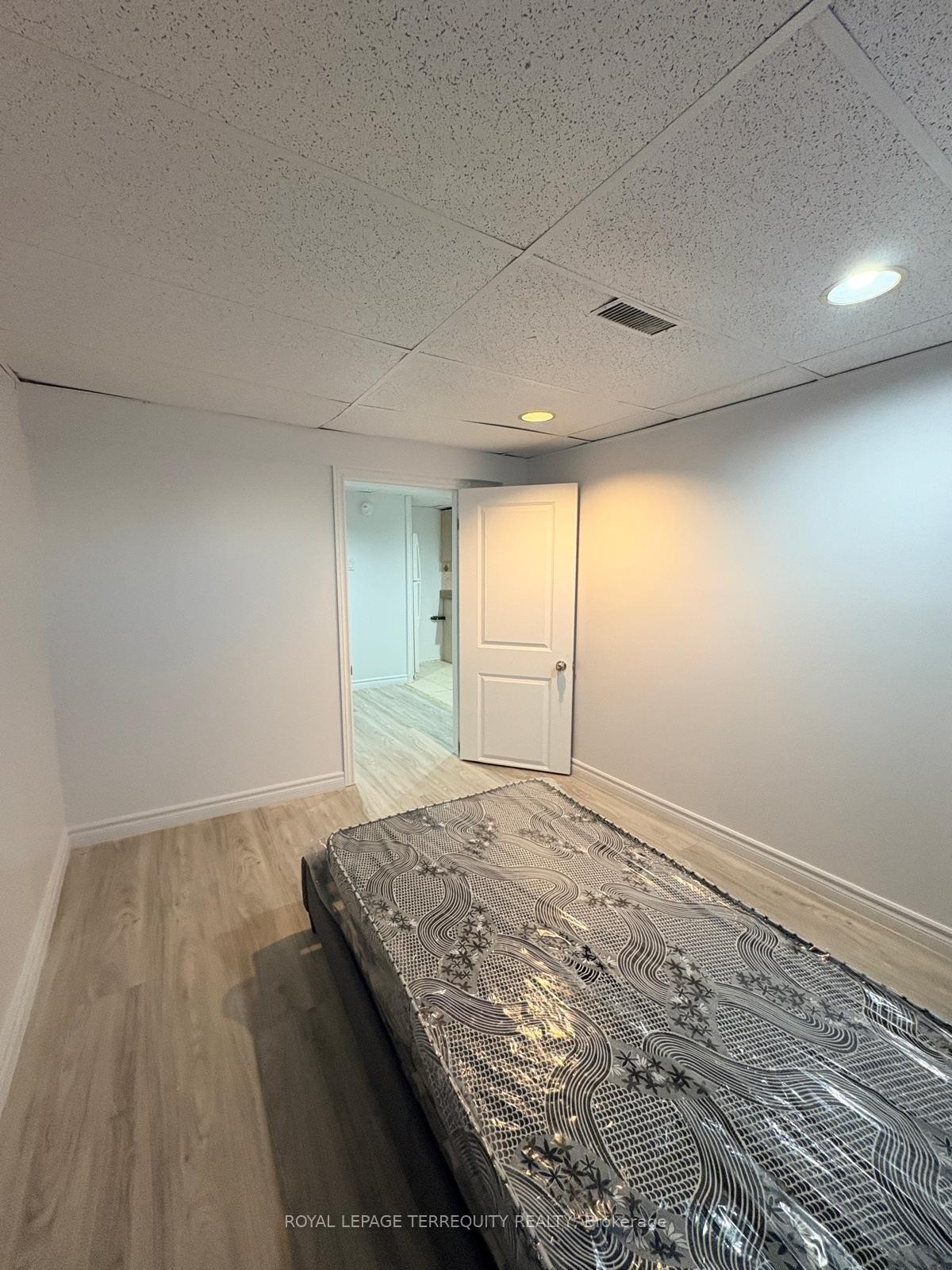 Bsmt-29 Penzance Drive, Toronto, ON - Indoor