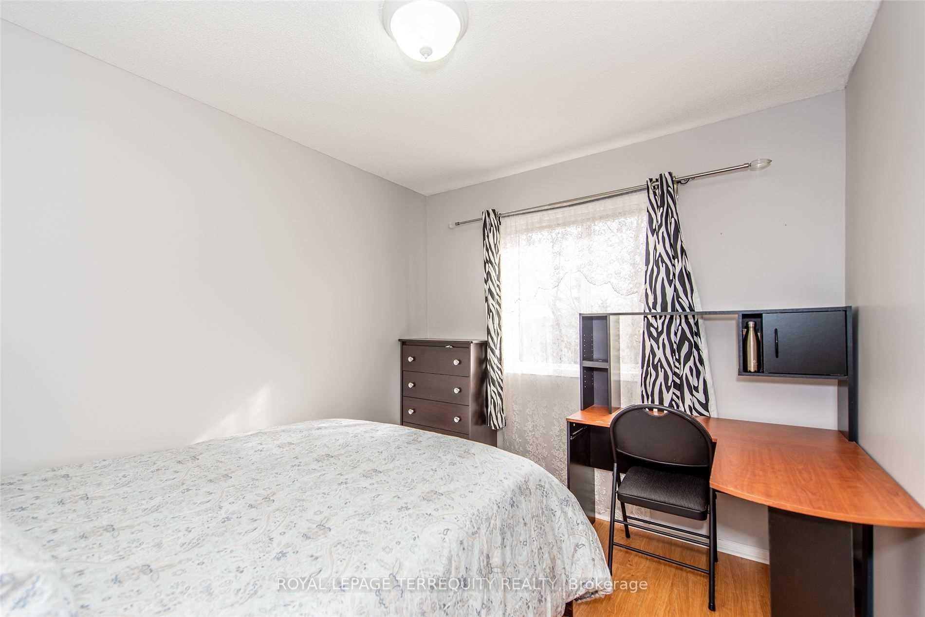 59-1480 Britannia Road W, Mississauga, ON - Indoor Photo Showing Bedroom