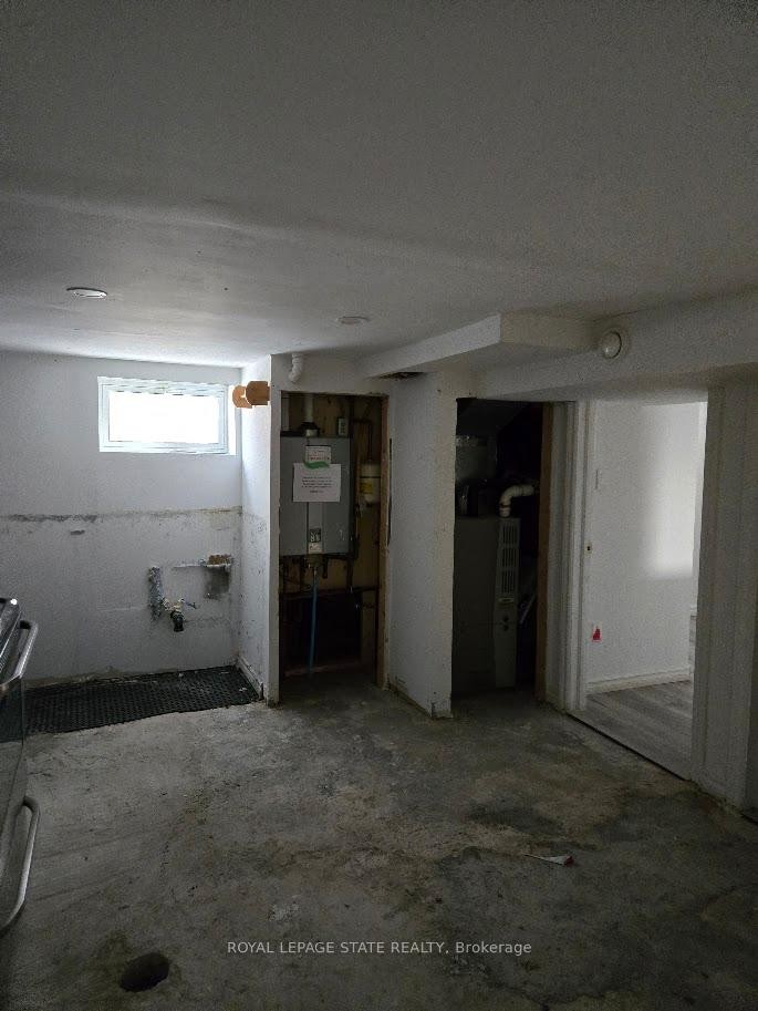 4352 Otter Street, Niagara Falls, ON - Indoor