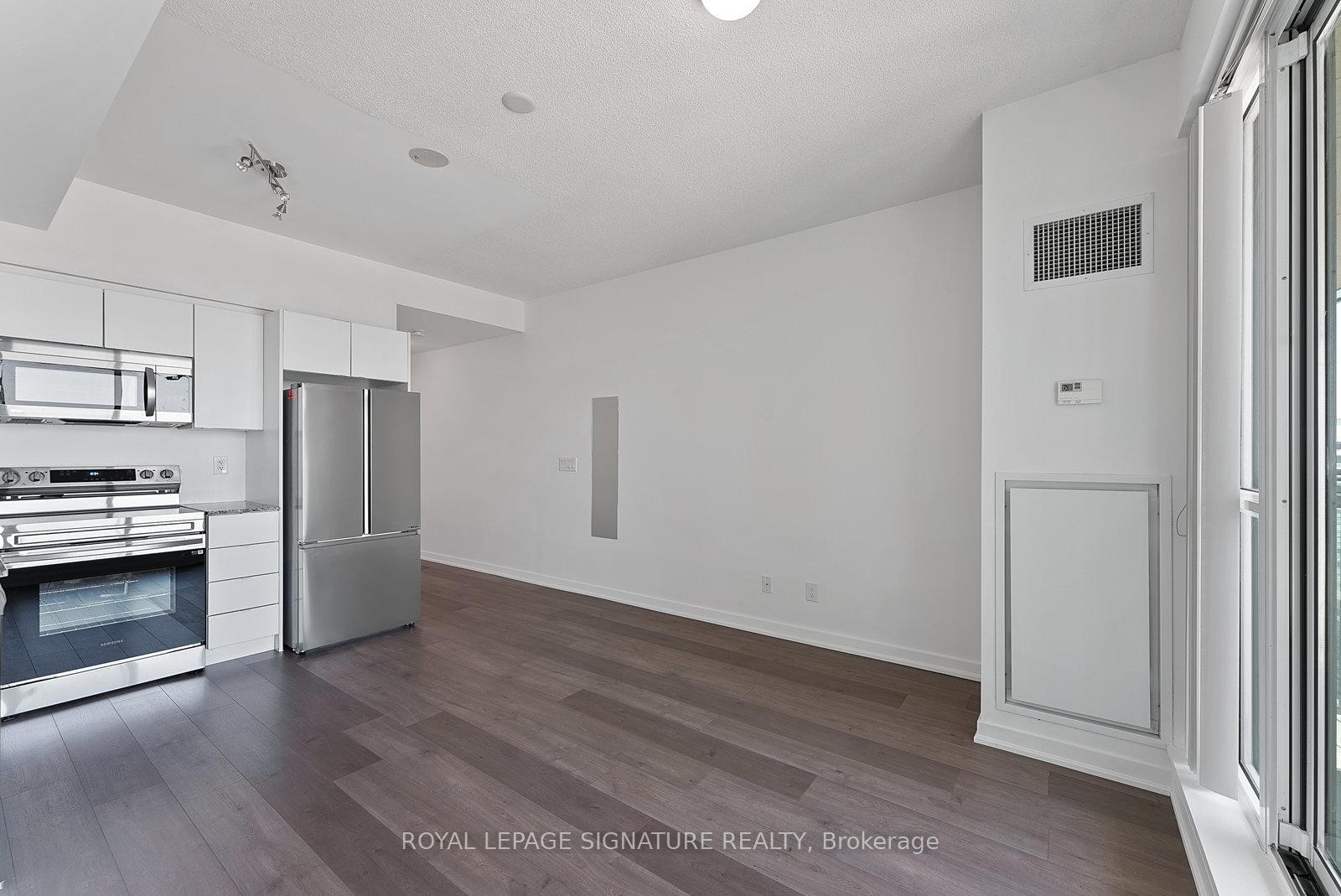 2307-150 East Liberty Street, Toronto, ON - Indoor Photo Showing Kitchen With Stainless Steel Kitchen