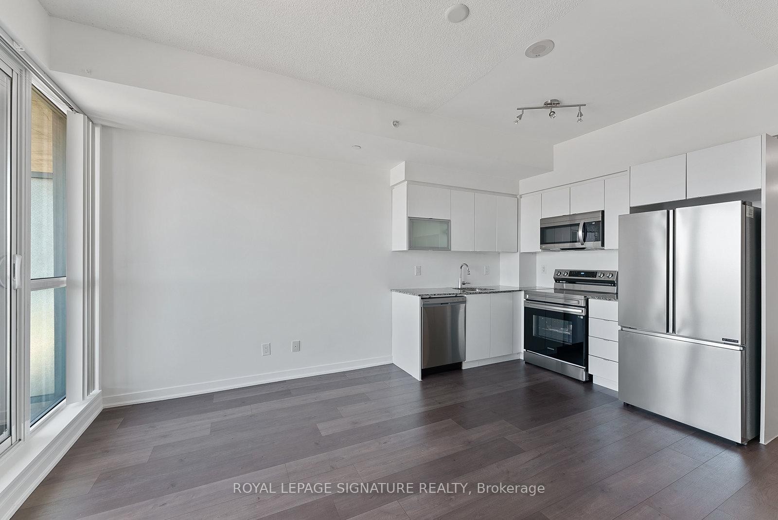 2307-150 East Liberty Street, Toronto, ON - Indoor Photo Showing Kitchen With Stainless Steel Kitchen