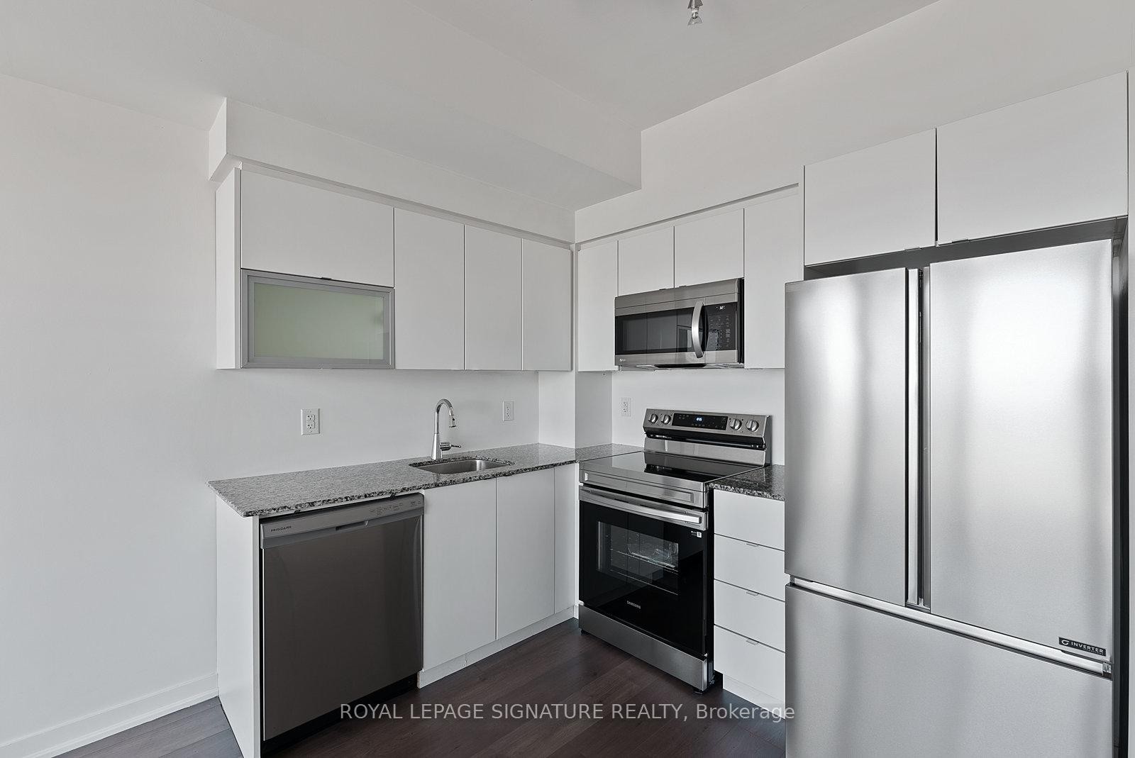 2307-150 East Liberty Street, Toronto, ON - Indoor Photo Showing Kitchen With Stainless Steel Kitchen