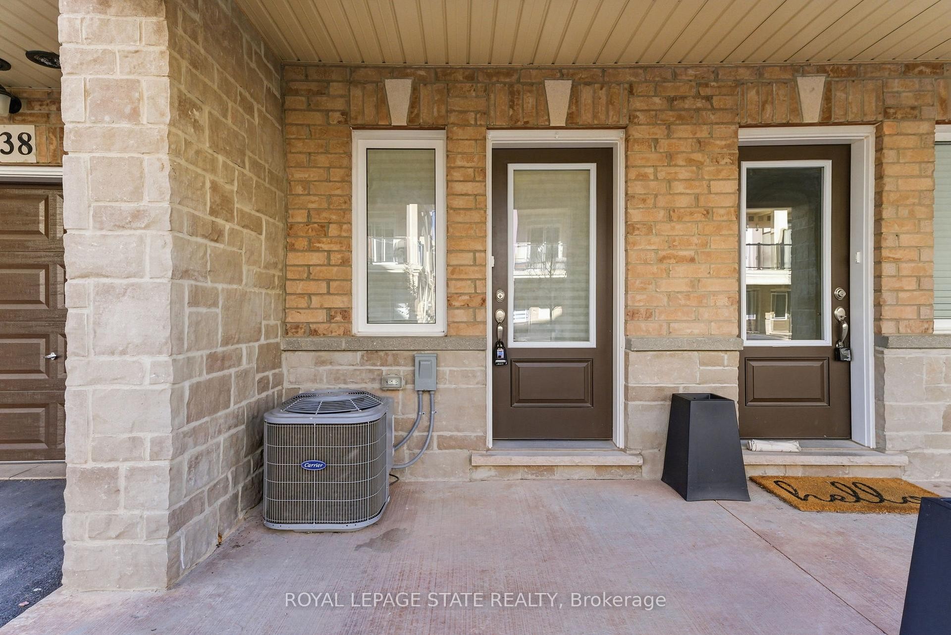 38-40 Zinfandel Drive, Hamilton, ON - Outdoor With Exterior