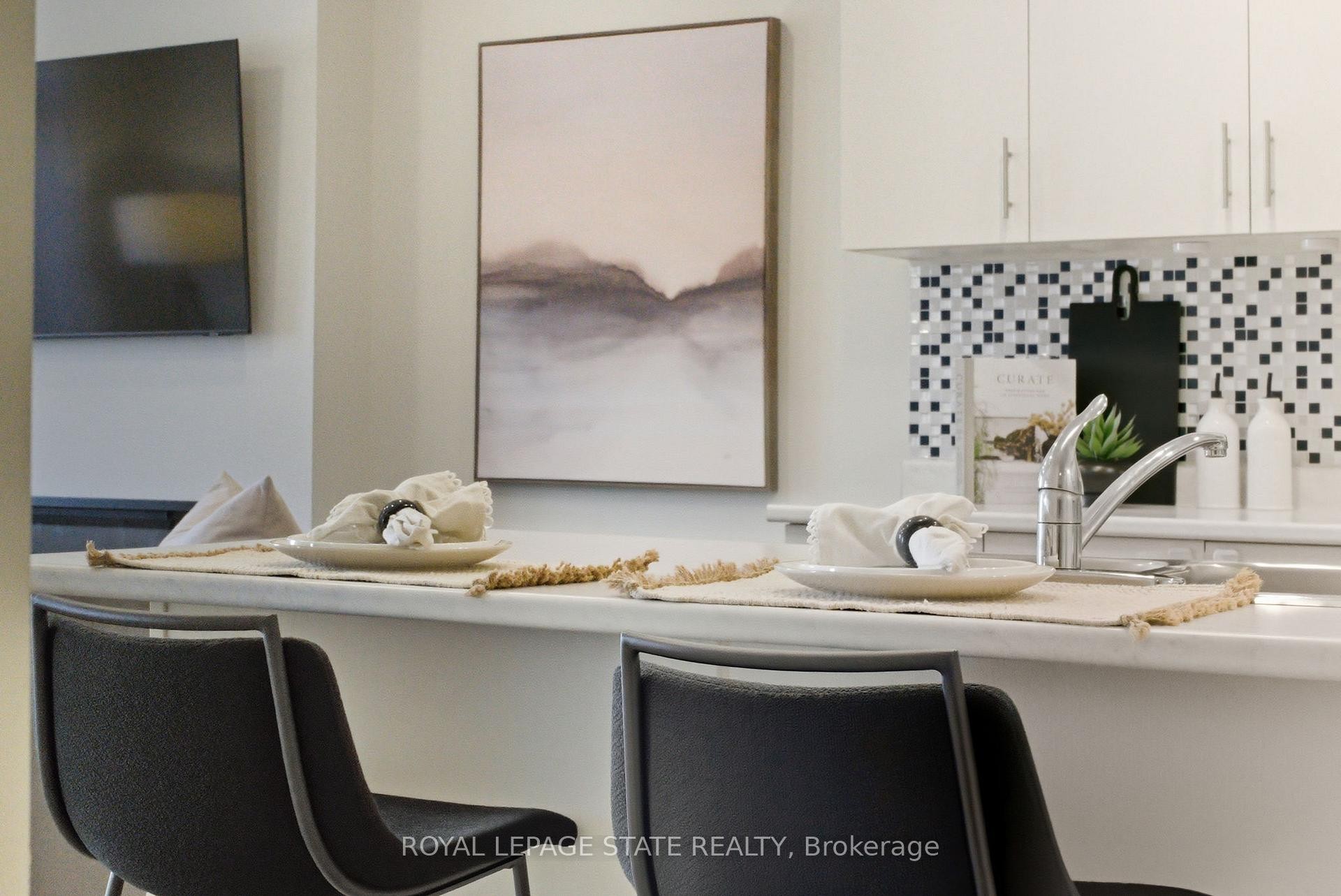 38-40 Zinfandel Drive, Hamilton, ON - Indoor