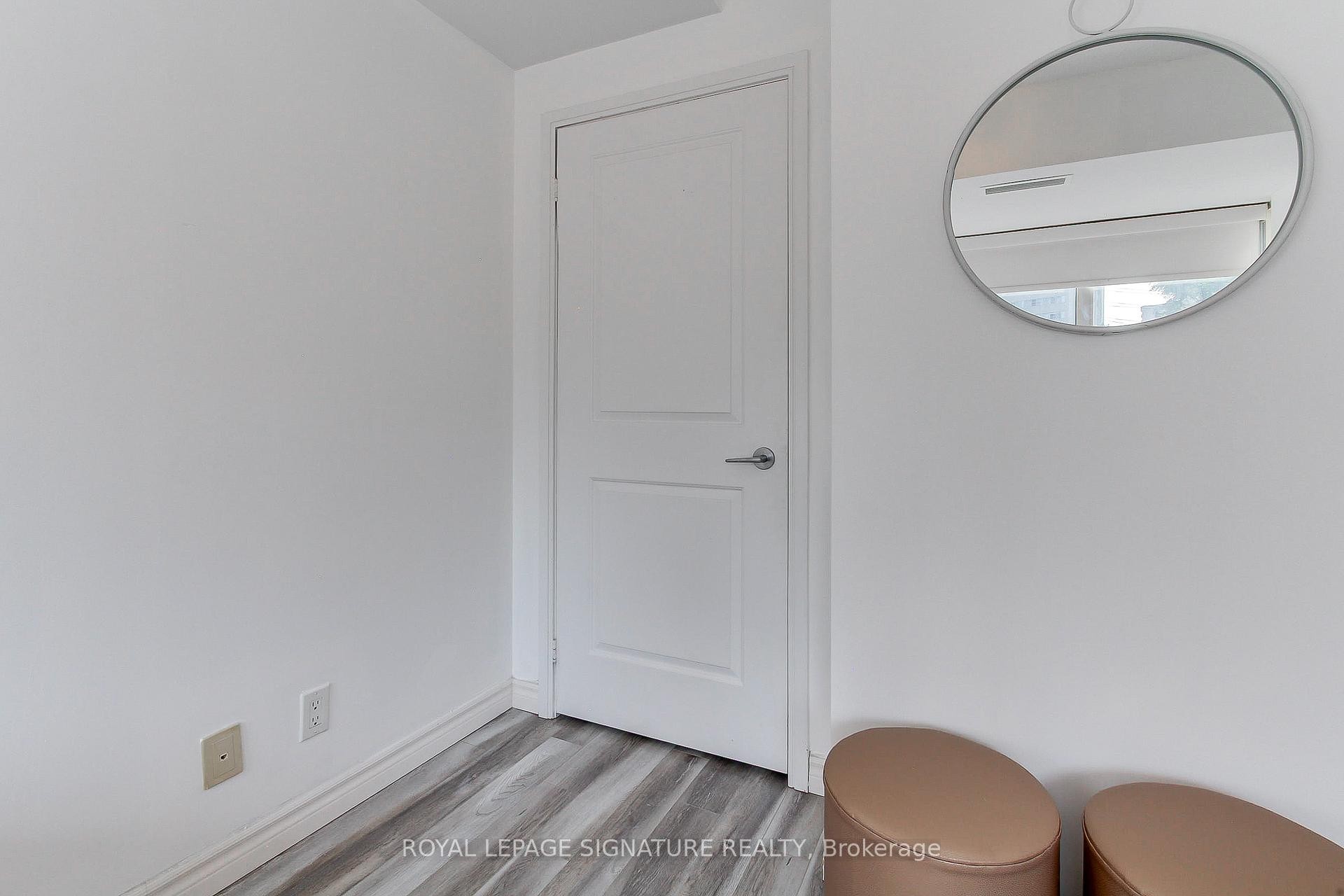 Th-104-90 Absolute Avenue, Mississauga, ON - Indoor Photo Showing Other Room