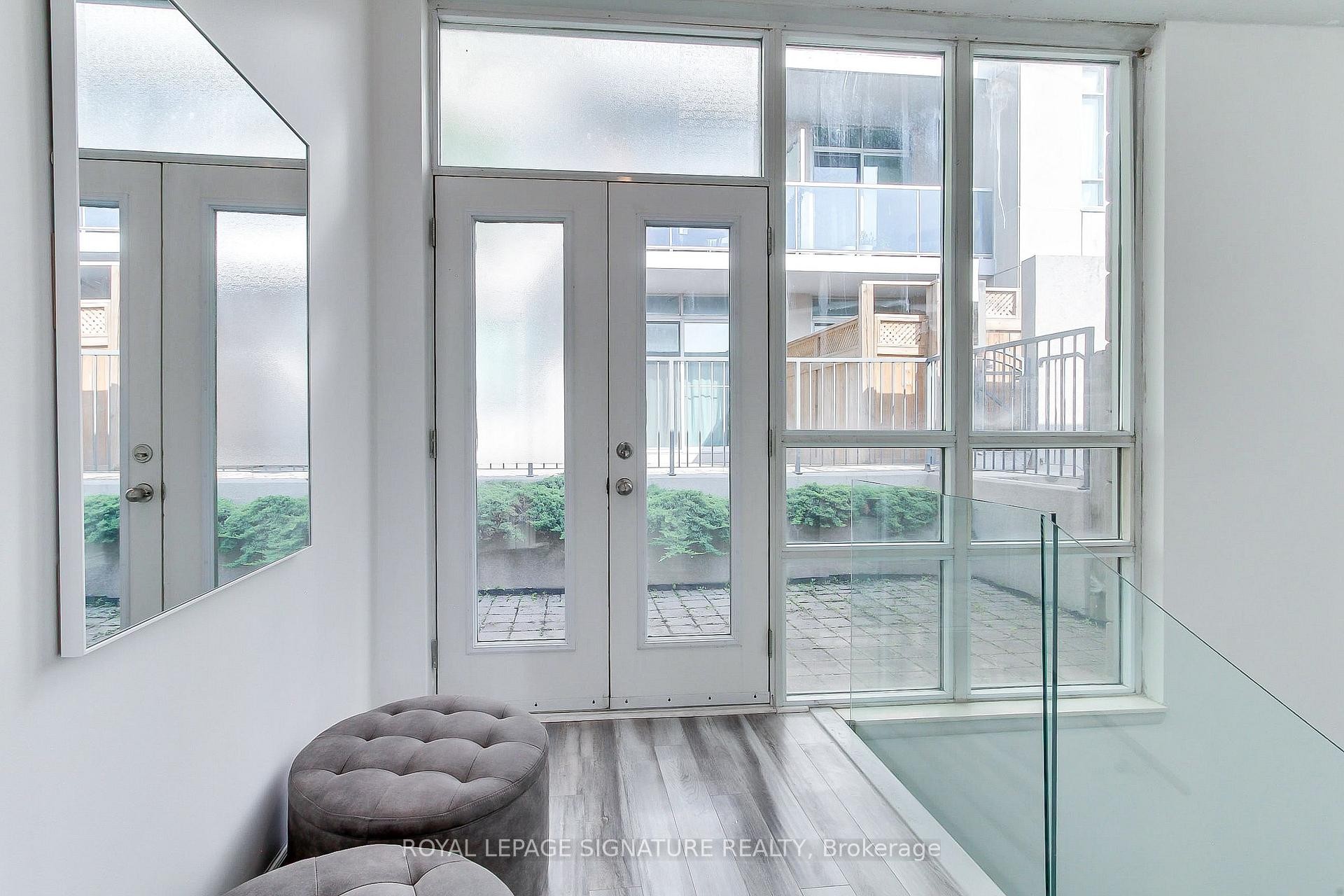 Th-104-90 Absolute Avenue, Mississauga, ON - Indoor Photo Showing Other Room