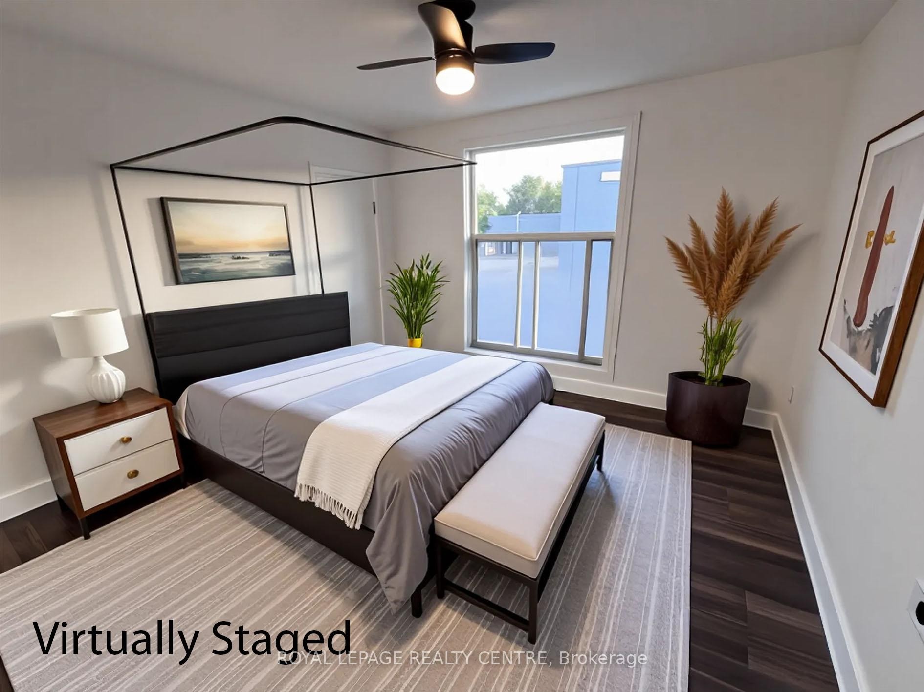 1-3351 Lake Shore Boulevard W, Toronto, ON - Indoor Photo Showing Bedroom