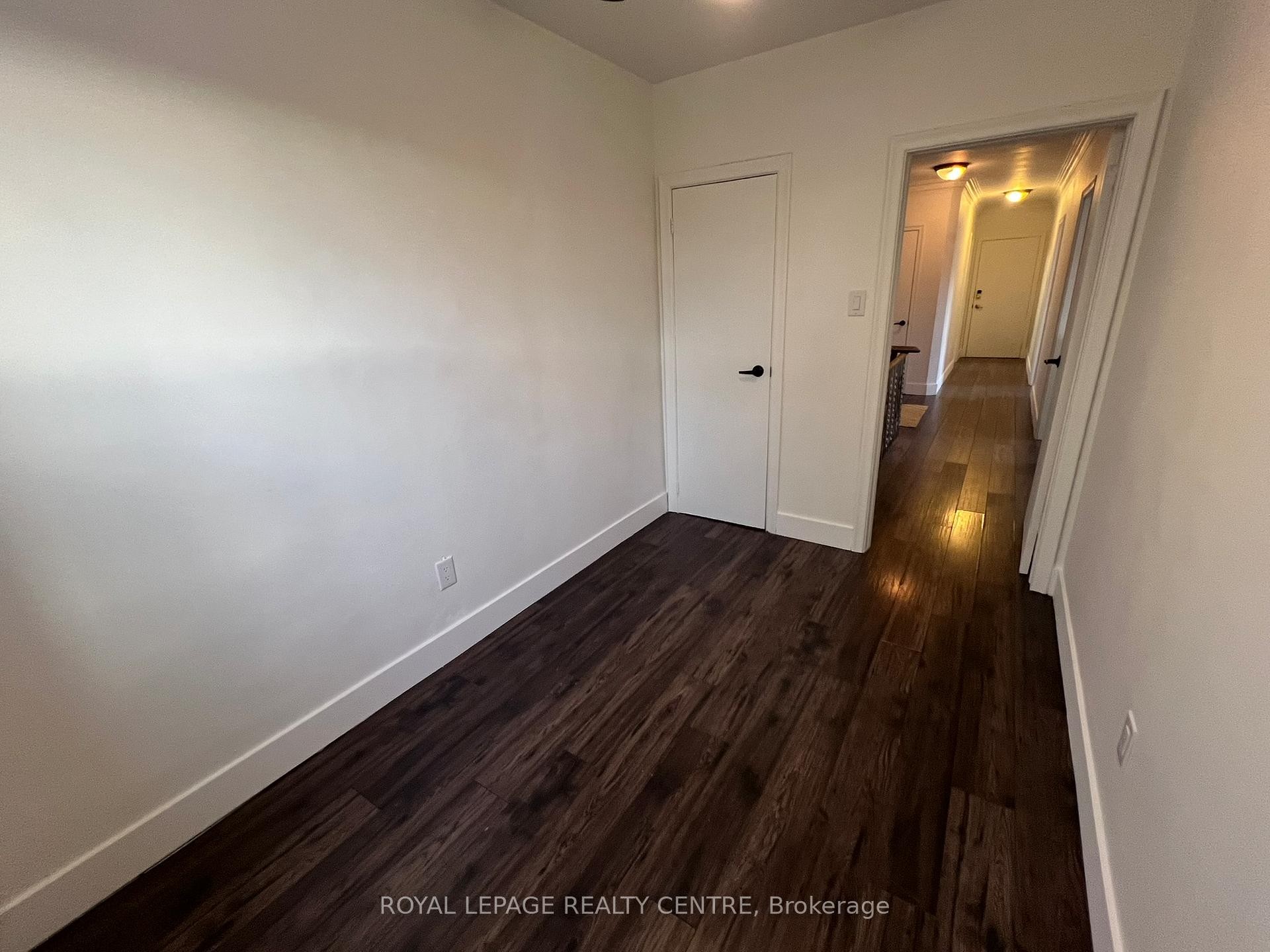 1-3351 Lake Shore Boulevard W, Toronto, ON - Indoor Photo Showing Other Room