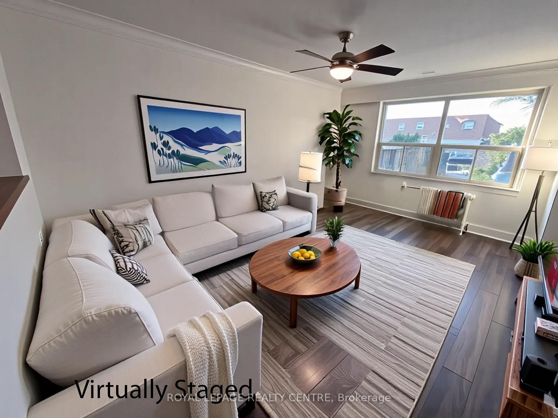 1-3351 Lake Shore Boulevard W, Toronto, ON - Indoor Photo Showing Living Room
