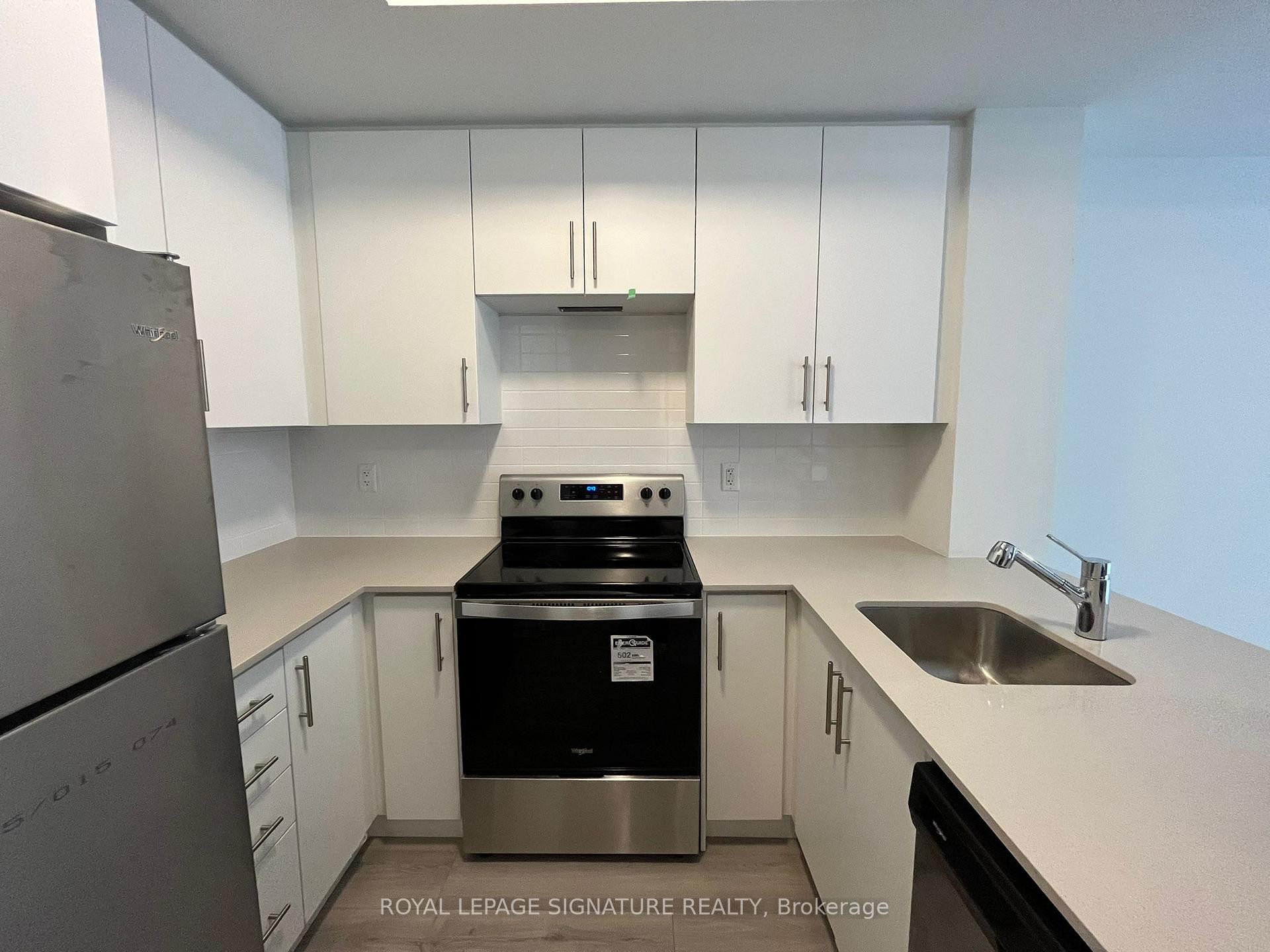 3-3409 Ridgeway Drive, Mississauga, ON - Indoor Photo Showing Kitchen