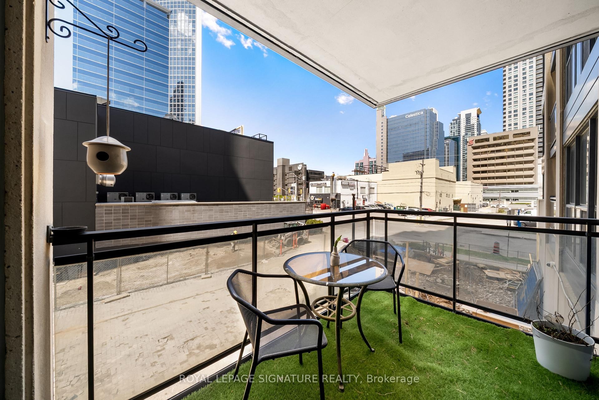 206-18 Hollywood Avenue, Toronto, ON - Outdoor With Exterior