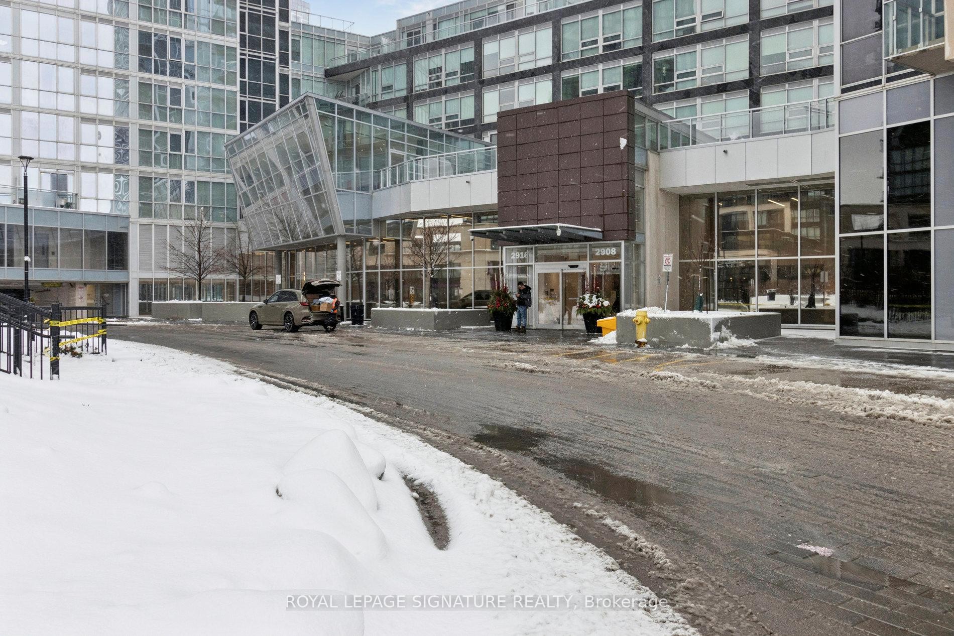 525-2908 Hwy 7 N/A, Vaughan, ON - Outdoor