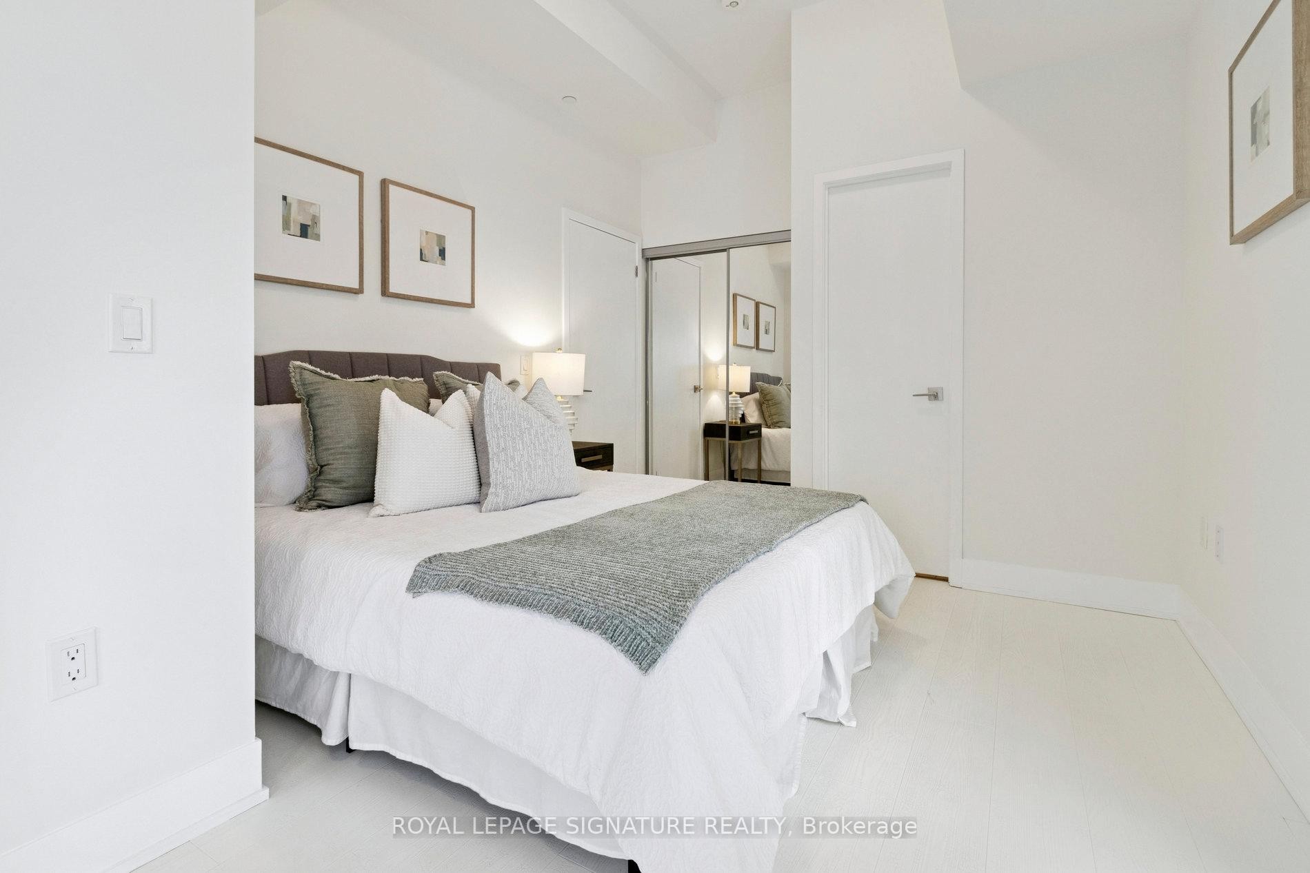 525-2908 Hwy 7 N/A, Vaughan, ON - Indoor Photo Showing Bedroom