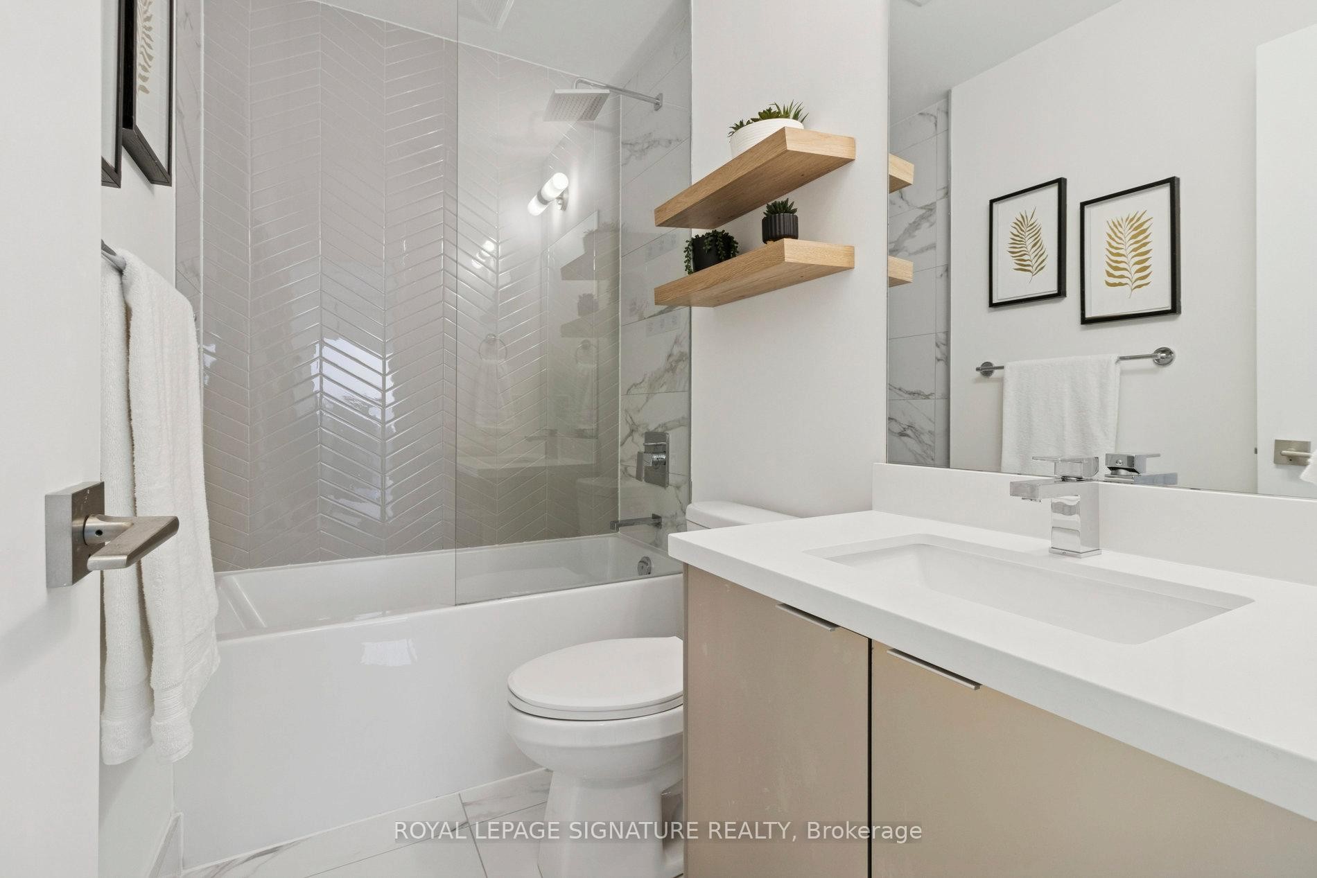 525-2908 Hwy 7 N/A, Vaughan, ON - Indoor Photo Showing Bathroom