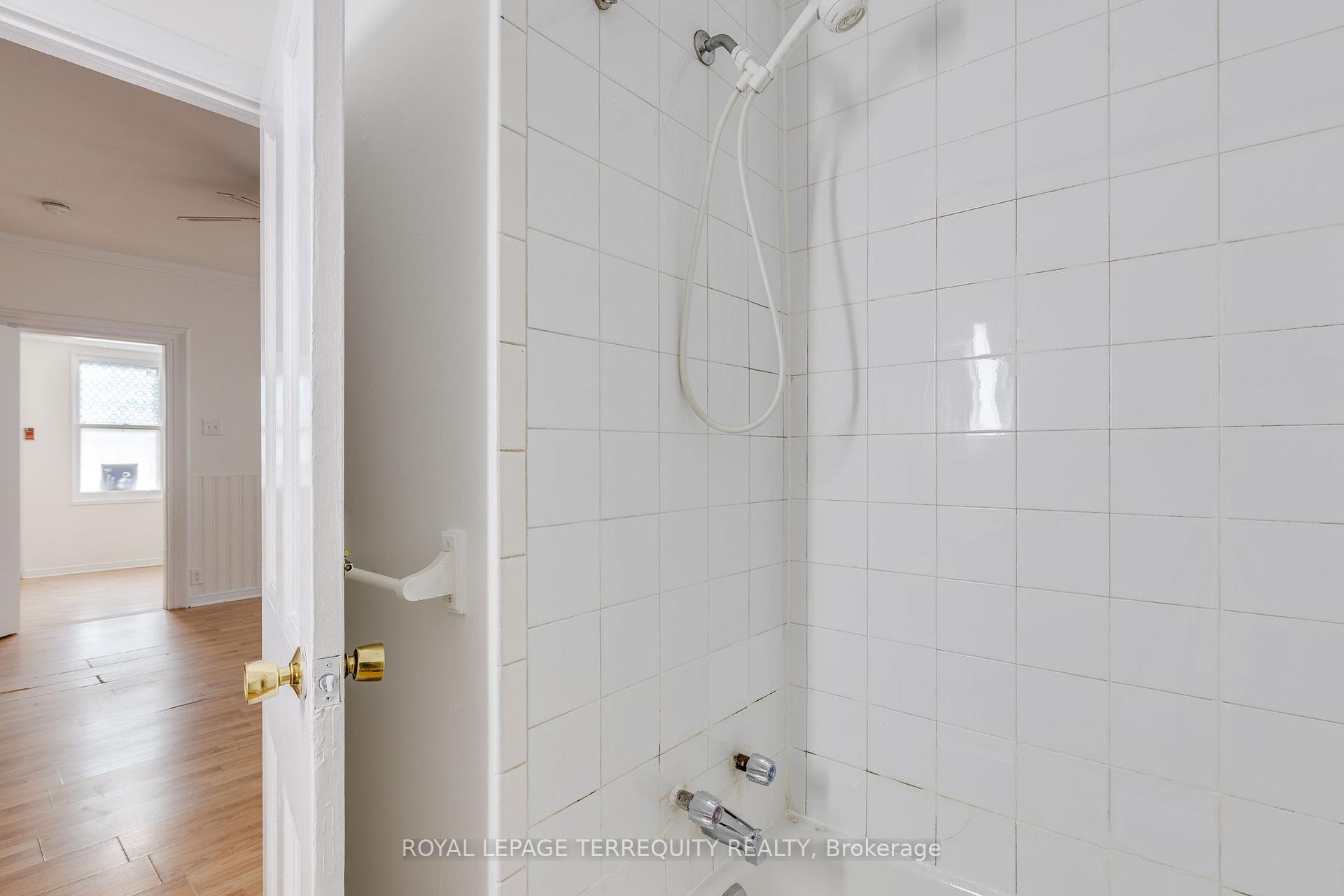 102-124 Baldwin Street, Toronto, ON - Indoor Photo Showing Bathroom