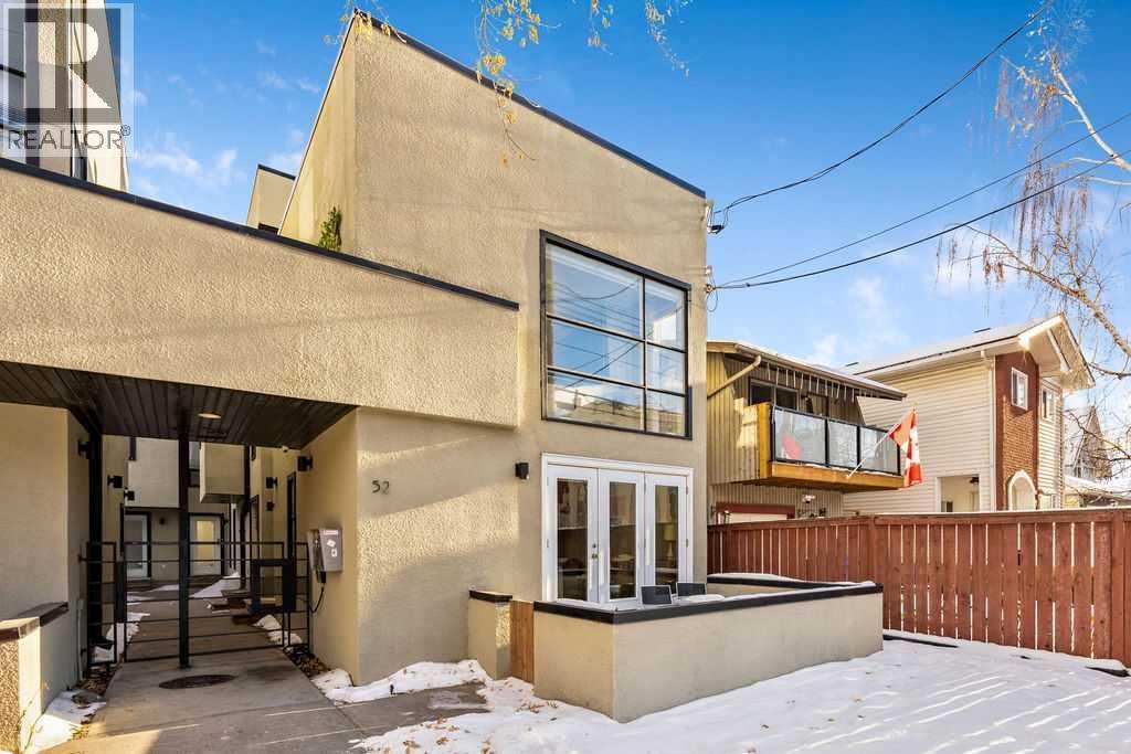 2, 52 6 Street Ne, Calgary, AB - Outdoor With Exterior