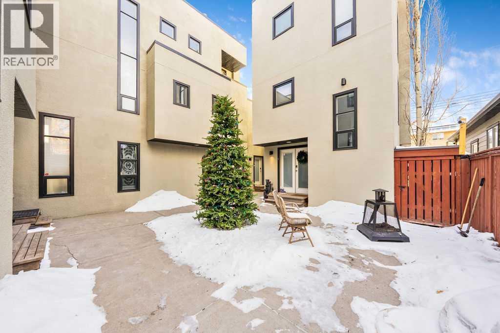 2, 52 6 Street Ne, Calgary, AB - Outdoor