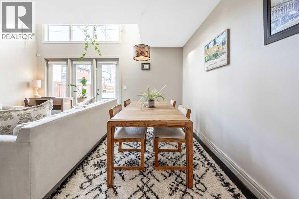 2, 52 6 Street Ne, Calgary, AB - Indoor Photo Showing Other Room