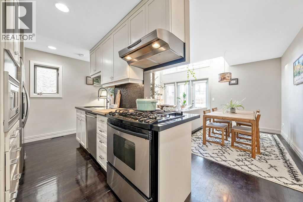 2, 52 6 Street Ne, Calgary, AB - Indoor Photo Showing Kitchen With Upgraded Kitchen