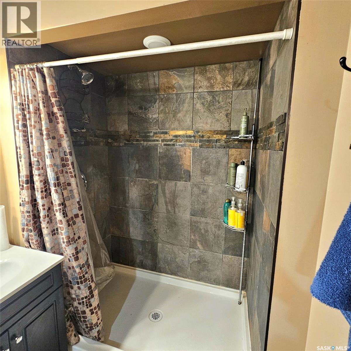 201 7Th Street E, Choiceland, SK - Indoor Photo Showing Bathroom