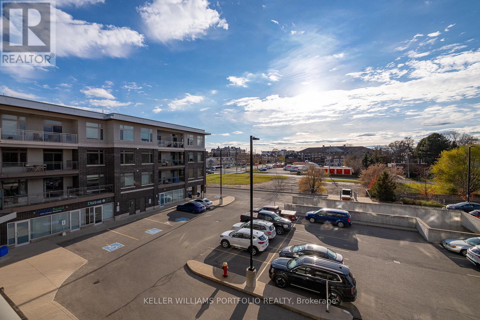 322 - 457 Plains Road E, Burlington, ON - Outdoor With View
