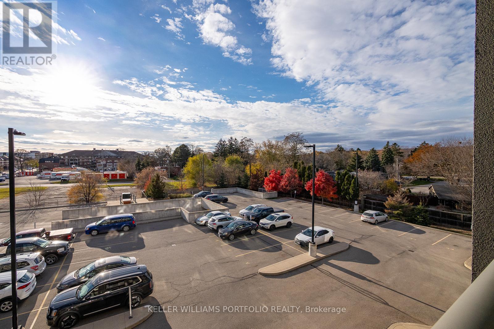 322 - 457 Plains Road E, Burlington, ON - Outdoor With View