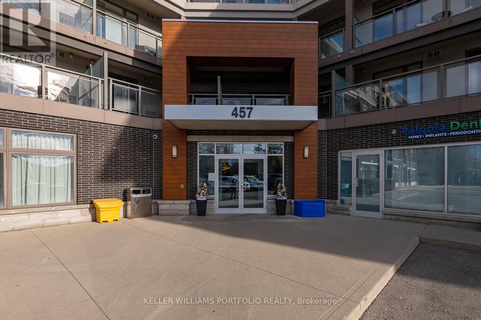 322 - 457 Plains Road E, Burlington, ON - Outdoor