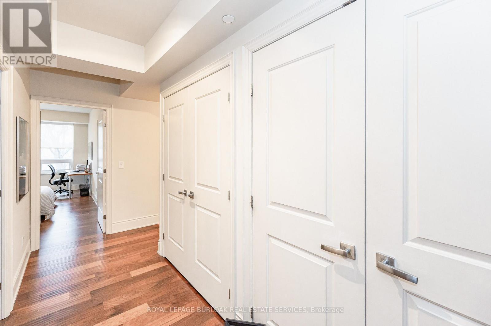 503 - 3500 Lakeshore Road W, Oakville, ON - Indoor Photo Showing Other Room