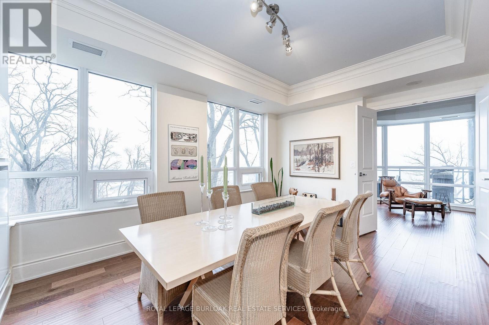 503 - 3500 Lakeshore Road W, Oakville, ON - Indoor Photo Showing Dining Room