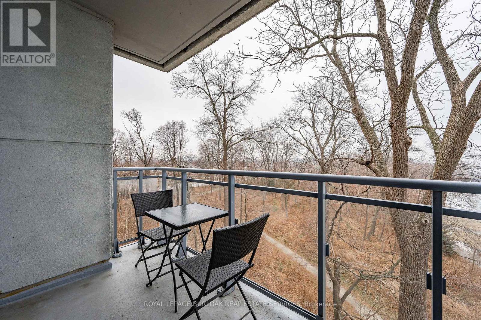 503 - 3500 Lakeshore Road W, Oakville, ON - Outdoor