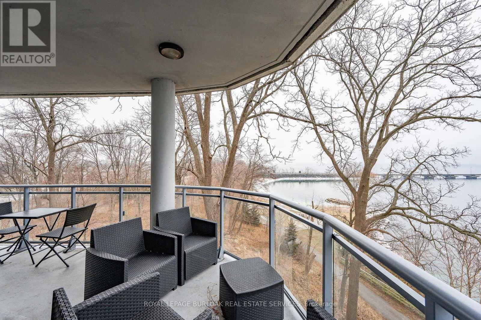 503 - 3500 Lakeshore Road W, Oakville, ON - Outdoor