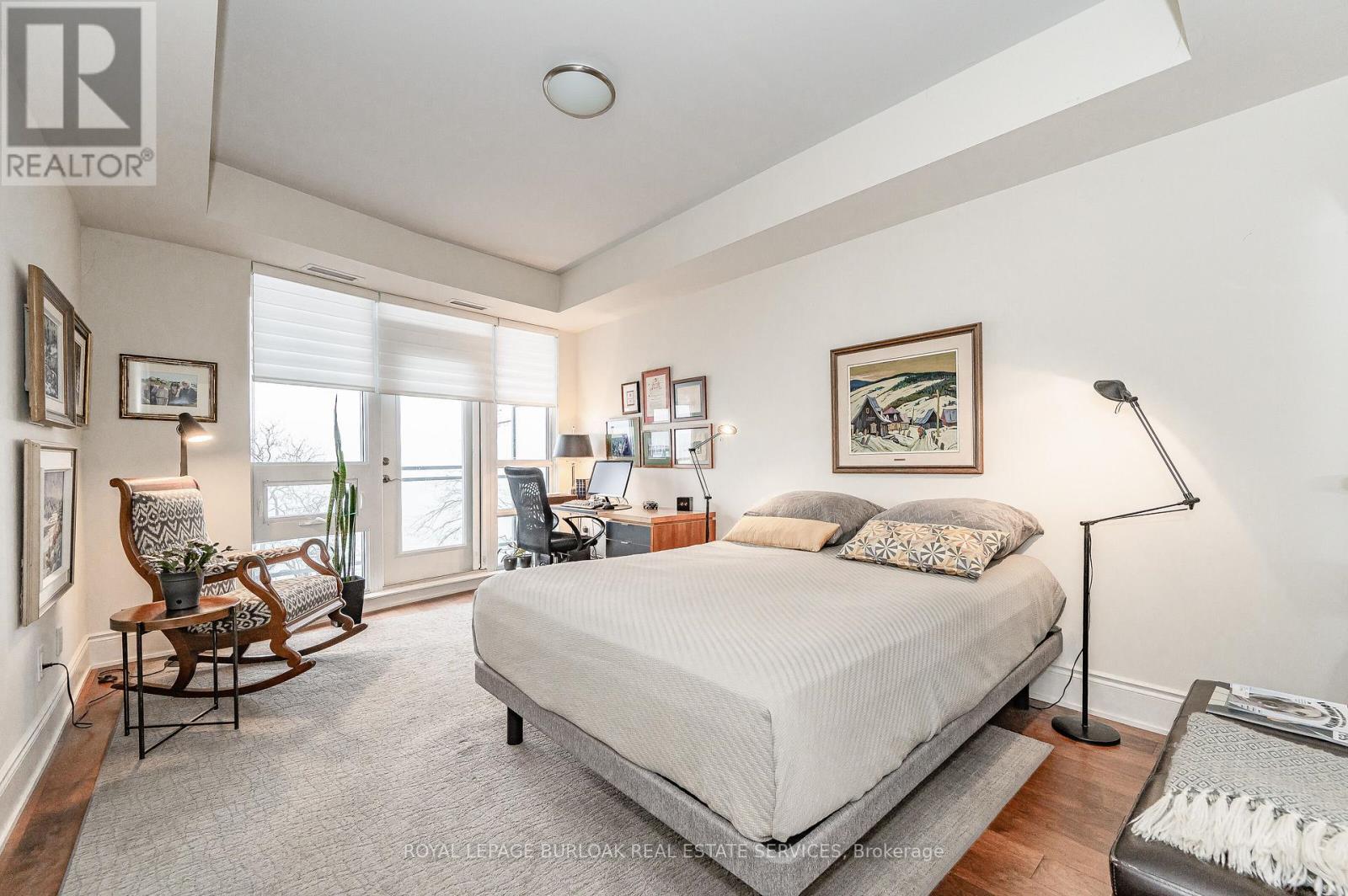 503 - 3500 Lakeshore Road W, Oakville, ON - Indoor Photo Showing Bedroom