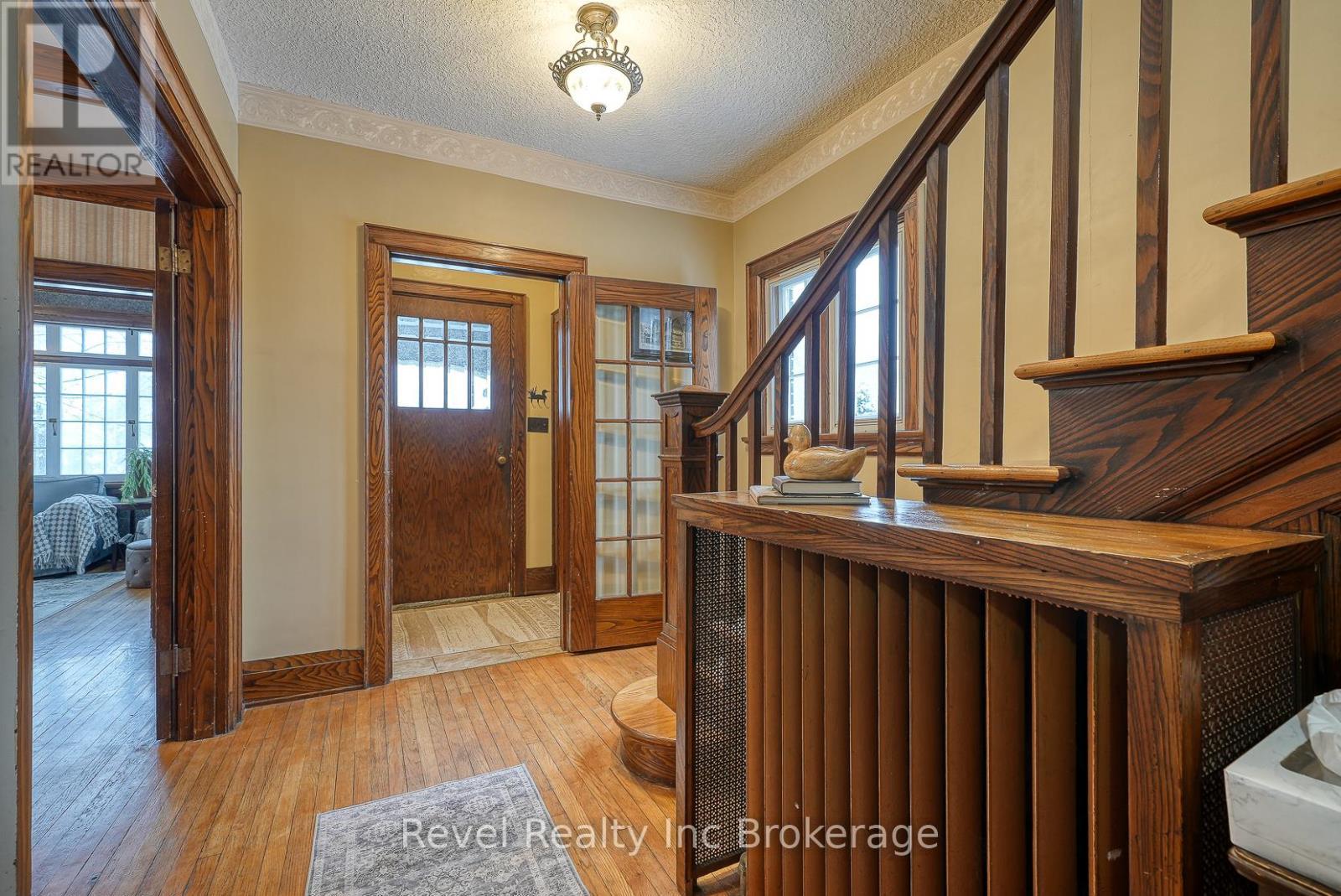 140 Vansittart Avenue, Woodstock (Woodstock - North), ON - Indoor Photo Showing Other Room