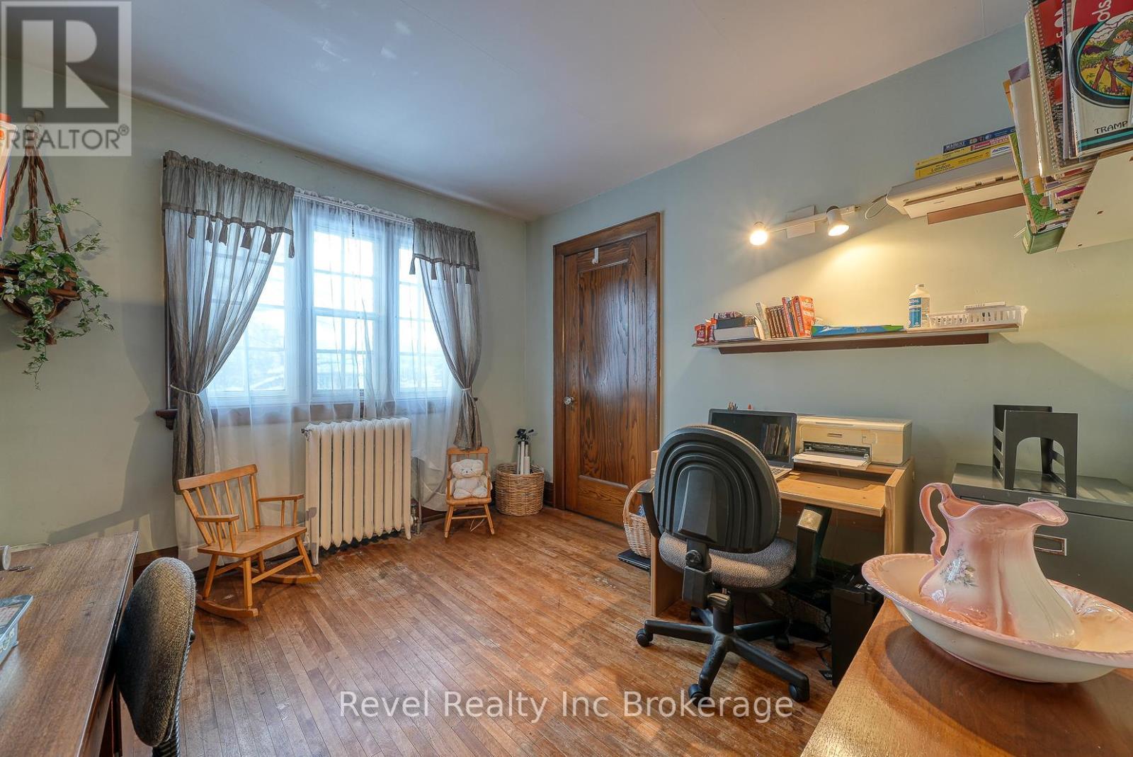 140 Vansittart Avenue, Woodstock (Woodstock - North), ON - Indoor Photo Showing Office