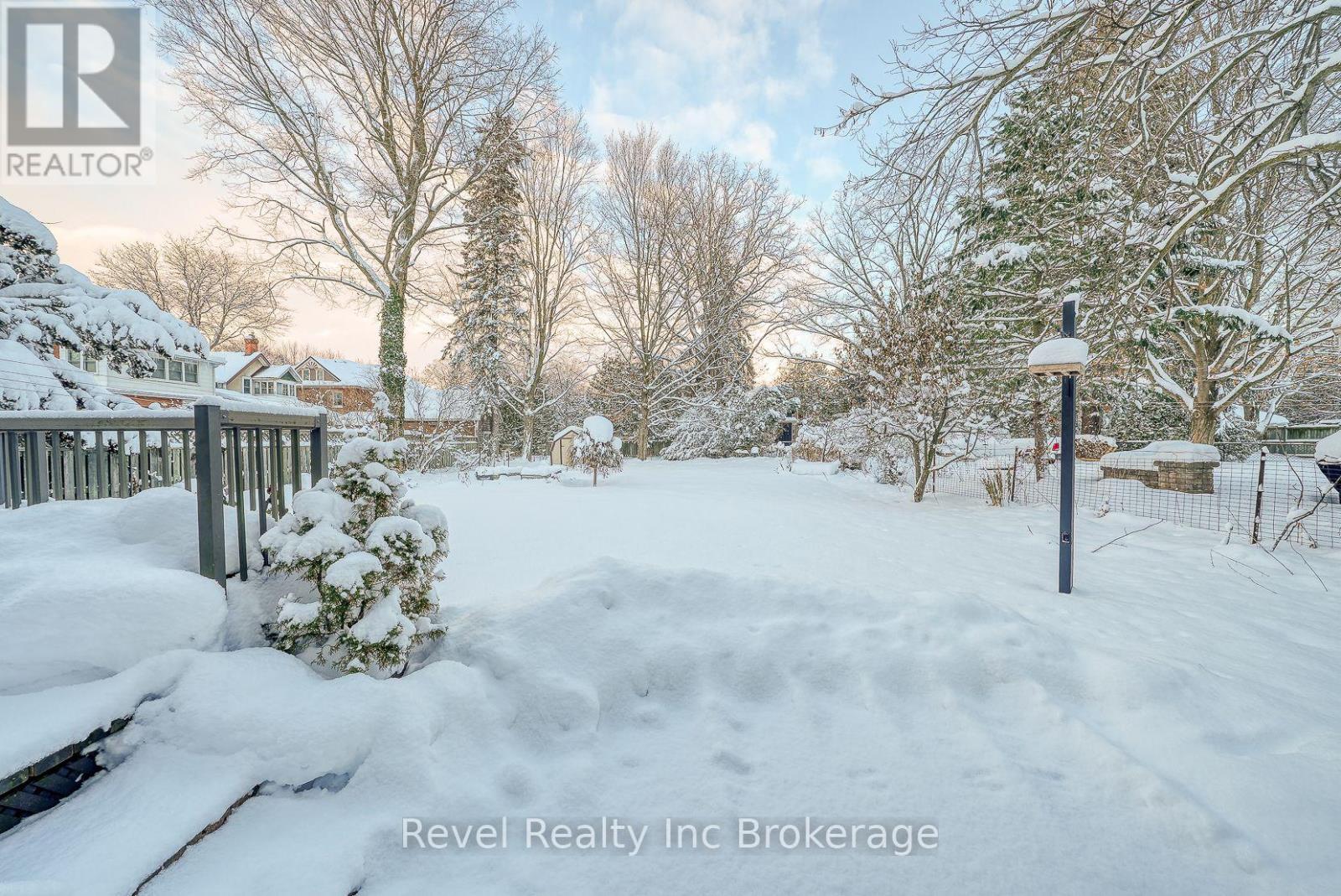 140 Vansittart Avenue, Woodstock (Woodstock - North), ON - Outdoor