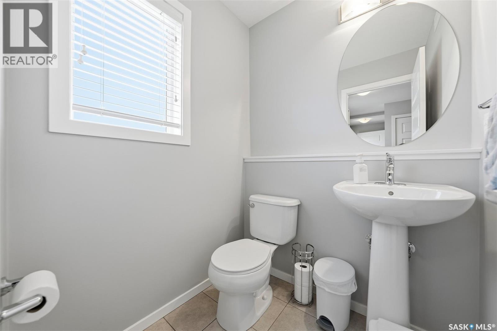 4018 Brighton Circle, Saskatoon, SK - Indoor Photo Showing Bathroom