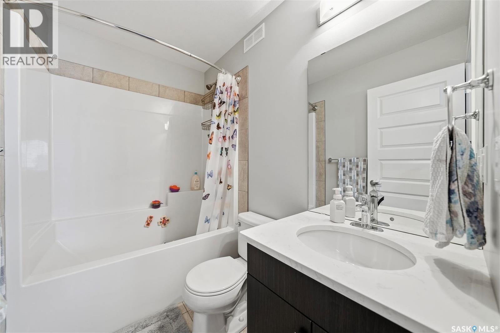 4018 Brighton Circle, Saskatoon, SK - Indoor Photo Showing Bathroom