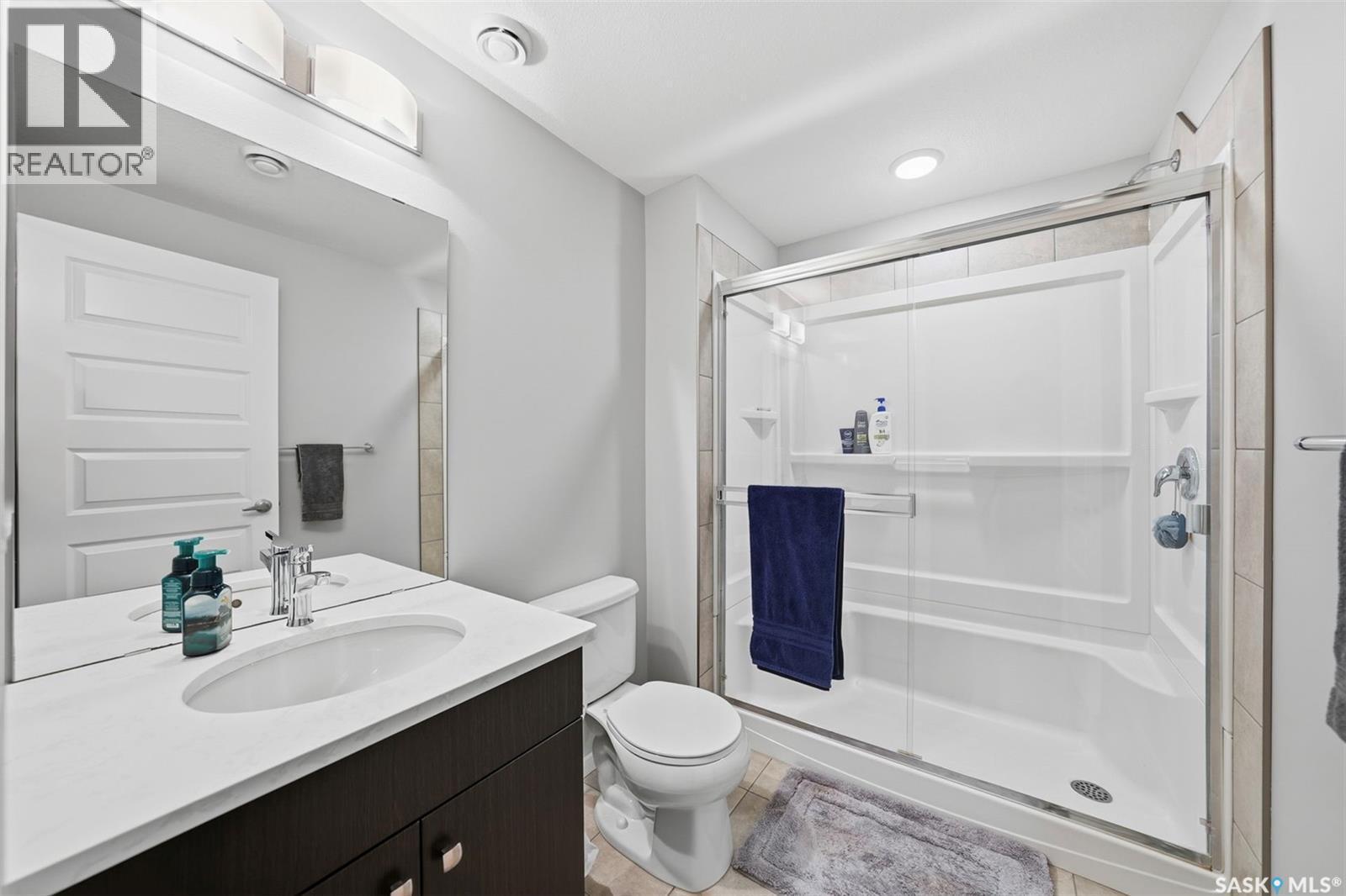 4018 Brighton Circle, Saskatoon, SK - Indoor Photo Showing Bathroom